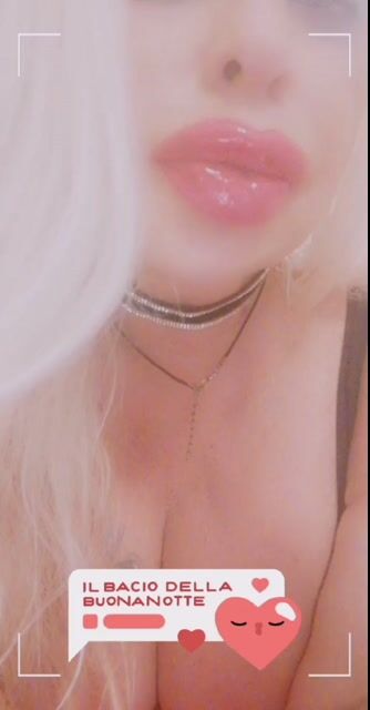 Model - ANGELICA milf