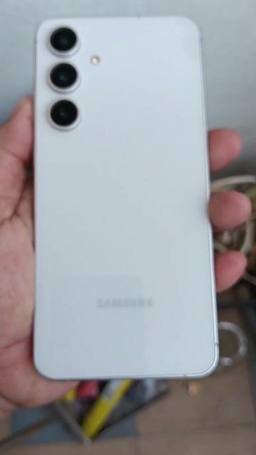 Samsung S24 FE 256GB Trắng 99% chính hãng. Mua bán Điện thoại tại Quận Hải Châu Đà Nẵng được đăng bởi hoài An  hình 1