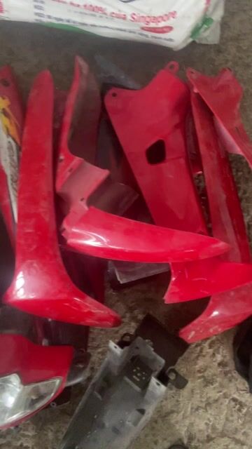 Mặt nạ Honda Wave ZX Đỏ. Mua bán Phụ tùng xe tại Huyện Càng Long Trà Vinh được đăng bởi tinh hình 1