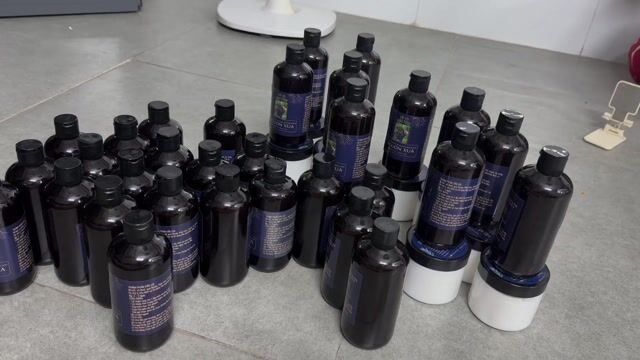 Dầu gội Nguồn Xưa Hương đồng nội 500ml. Mua bán Phụ kiện thời trang khác tại Quận Bình Thạnh Tp Hồ Chí Minh được đăng bởi Jessica Lê hình 1