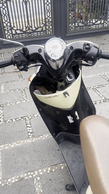 Yamaha Mio Classico Vàng-Nâu. Mua bán Xe máy tại Thành phố Dĩ An Bình Dương được đăng bởi VoVanHiep hình 1