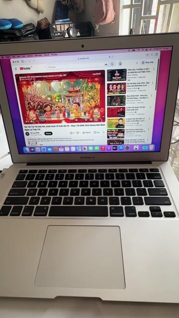 MacBook Air mỏng nhẹ, Core i5, SSD 128GB. Mua bán Laptop tại Huyện Hóc Môn Tp Hồ Chí Minh được đăng bởi Quốc Phạm hình 1