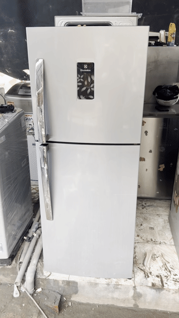Tủ lạnh Electrolux 210L nguyên zin nhẹ điện. Mua bán Tủ lạnh tại Thành phố Thủ Đức Tp Hồ Chí Minh được đăng bởi đỗ thị mai  hình 1