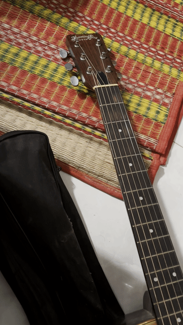 Đàn guitar Thành Gỗ Nâu. Mua bán Nhạc cụ tại Quận Ninh Kiều Cần Thơ được đăng bởi linh hình 1
