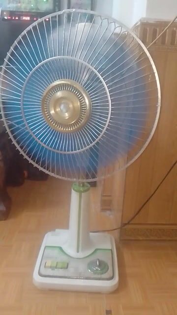 Quạt lửng Nhật 40cm đã sử dụng. Mua bán Quạt tại Quận Bắc Từ Liêm Hà Nội được đăng bởi đồ xưa hình 1
