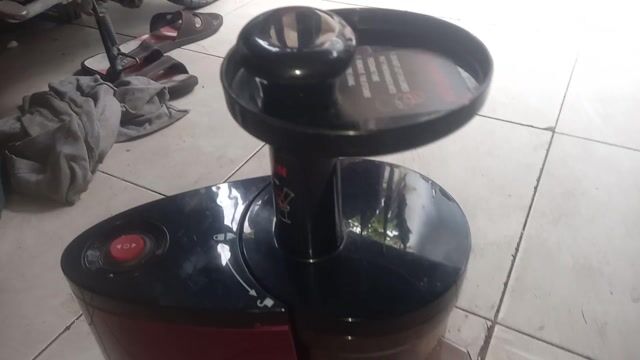 Máy Ép Chậm Hoa Quả SAVTM JE-07, Mới 85%. Mua bán Bếp, lò, đồ điện nhà bếp tại Huyện Bình Chánh Tp Hồ Chí Minh được đăng bởi  CHỢ VẬN MAY  hình 1