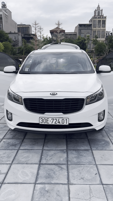 Kia Sedona 2017 Dầu Tự động Trắng. Mua bán Ô tô tại Huyện Đông Anh Hà Nội được đăng bởi Anh THƯỚC hình 1