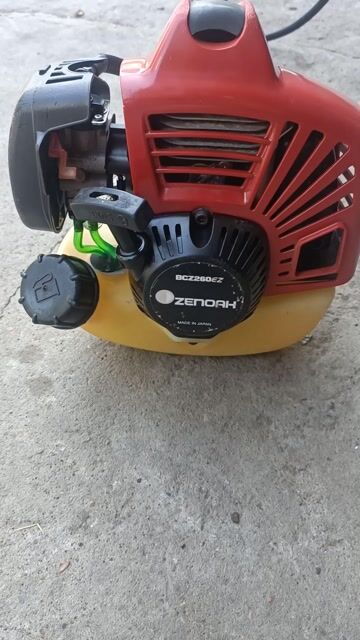 Máy cắt cỏ Komatsu Zenoah BCZ260EZ. Mua bán Đồ chuyên dụng, Giống nuôi trồng tại Huyện Tân Trụ Long An được đăng bởi phi cắt cỏ nhật hình 1