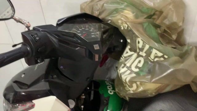 Vario 2017 Trắng đen chính chủ 125cc. Mua bán Xe máy tại Quận 5 Tp Hồ Chí Minh được đăng bởi ly ly hoang nuoi hình 1