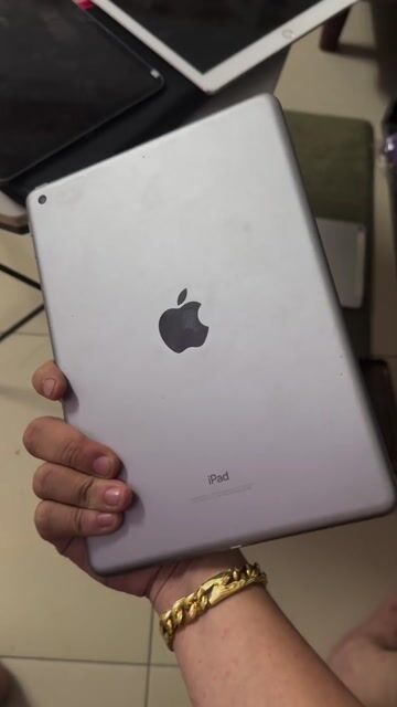 ipad gen6 128g wifi pin tốt. Mua bán Máy tính bảng tại Quận Tân Bình Tp Hồ Chí Minh được đăng bởi MrA Store hình 1
