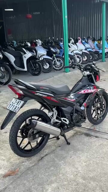 Honda Sonic 150 Đen đỏ. Mua bán Xe máy tại Thị xã Bến Cát Bình Dương được đăng bởi xe máy trả góp tín nghĩa  hình 1