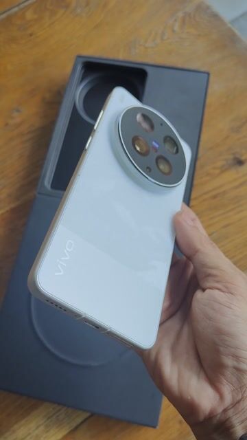 Vivo X300 Ultra 256G Trắng Như mới. Mua bán Điện thoại tại Quận 12 Tp Hồ Chí Minh được đăng bởi Phan trung vũ hình 1