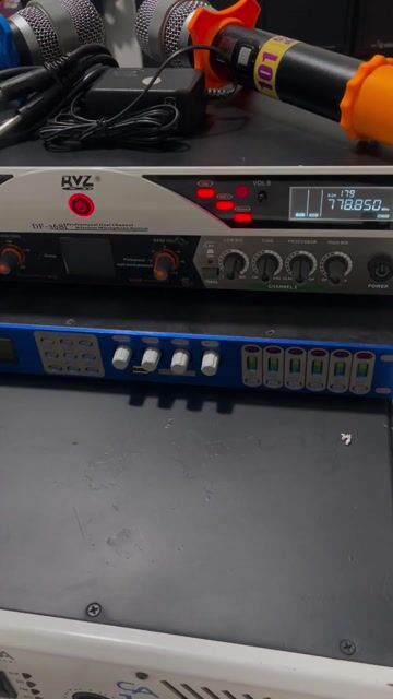 MICRO bãi đồng bộ zin xịn thu phòng kara. Mua bán Tivi, Âm thanh tại Thành phố Biên Hòa Đồng Nai được đăng bởi Vẫn đợi em  hình 1