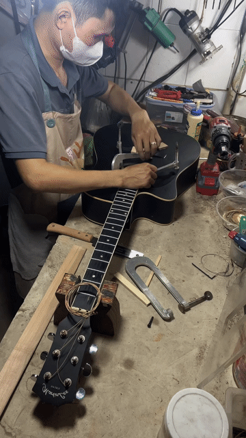 Chuyên Sửa Đàn Guitar Tại Biên Hoà. Mua bán Nhạc cụ tại Thành phố Biên Hòa Đồng Nai được đăng bởi Nhạc Cụ FO Music Biên Hoà hình 1
