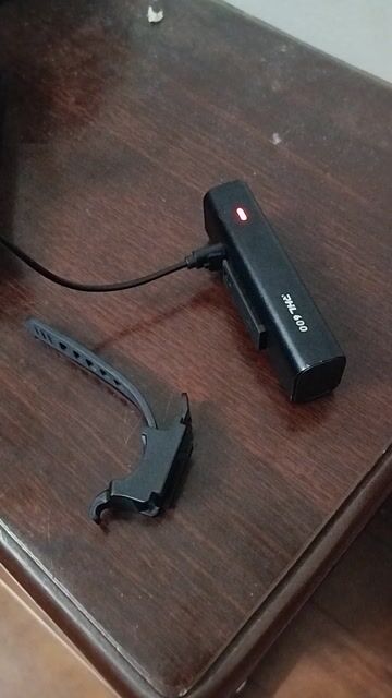 Đèn pin Rockbros RHL 600 màu đen. Mua bán Phụ tùng xe tại Quận Hoàn Kiếm Hà Nội được đăng bởi Trần Anh Dũng hình 1