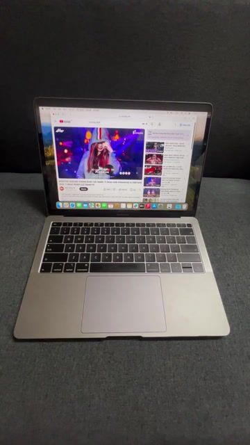 Apple Macbook Air 2018 i5 8GB/256GB. Mua bán Laptop tại Quận Đống Đa Hà Nội được đăng bởi Tiến Mạnh hình 1