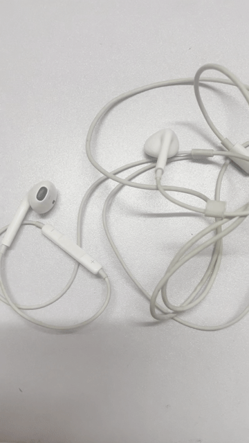 Tai nghe có dây Apple Trắng. Mua bán Tivi, Âm thanh tại Quận Hải An Hải Phòng được đăng bởi Tiệm đồ thanh lý  hình 1