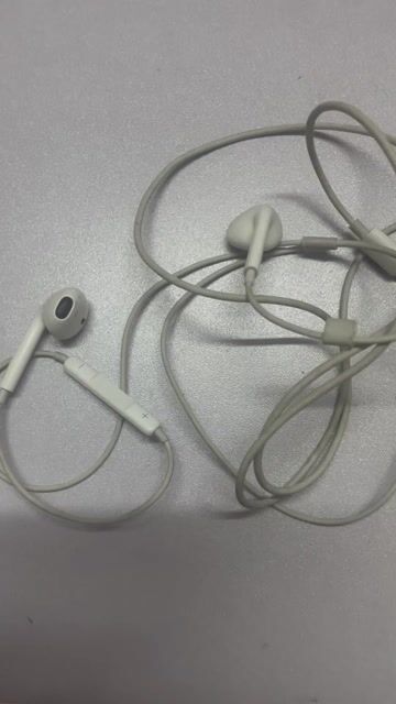 Tai nghe có dây Apple Trắng. Mua bán Tivi, Âm thanh tại Quận Hải An Hải Phòng được đăng bởi Tiệm đồ thanh lý  hình 1