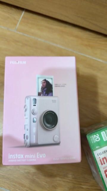 Máy ảnh Fujifilm Instax Mini Evo Hồng. Mua bán Máy ảnh, Máy quay tại undefined undefined được đăng bởi Tam pham  hình 1