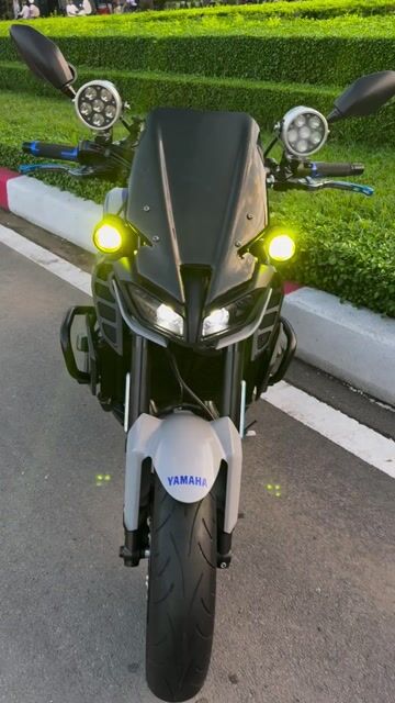 MT-09 odo 5000km siêu mới 1 chủ mua thùng. Mua bán Xe máy tại Quận Bình Thạnh Tp Hồ Chí Minh được đăng bởi Nguyễn Khải Nguyên hình 1