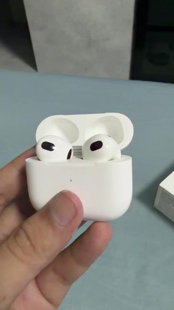 Tai nghe không dây Apple AirPods 3 Trắng. Mua bán Tivi, Âm thanh tại Quận Liên Chiểu Đà Nẵng được đăng bởi Minh Nhật hình 1