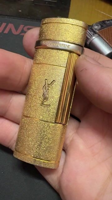 Bật lửa ga đá Yves Saint Laurent chính hãng. Mua bán Đồ sưu tầm, đồ cổ tại Thị xã Phú Mỹ Bà Rịa - Vũng Tàu được đăng bởi Khải Lâm hình 1