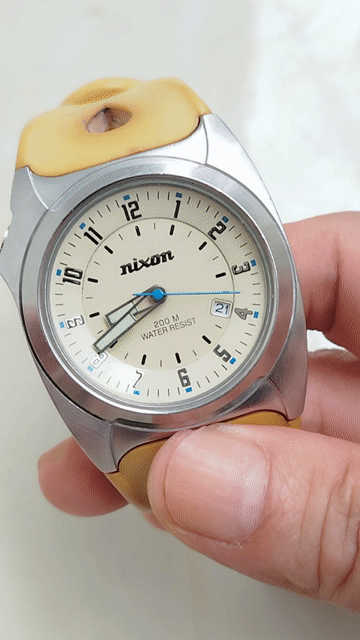 Đồng hồ Nixon The Key Unisex Vàng. Mua bán Đồng hồ tại Thành phố Kon Tum Kon Tum được đăng bởi THIÊN NGÂN hình 1