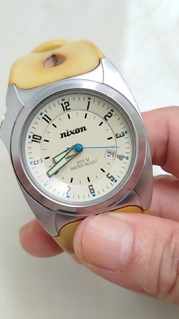 Đồng hồ Nixon The Key Unisex Vàng. Mua bán Đồng hồ tại Thành phố Kon Tum Kon Tum được đăng bởi THIÊN NGÂN hình 1