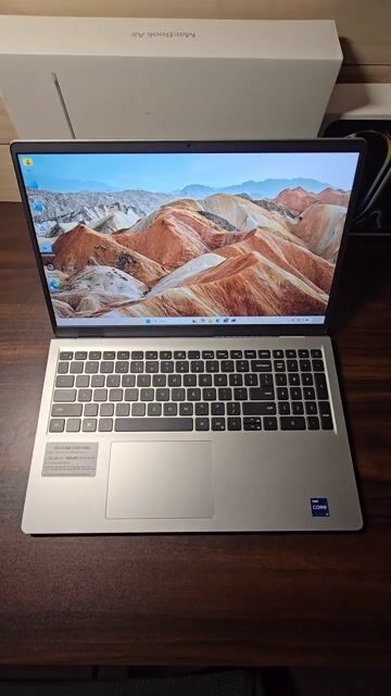 0176 Dell Inspiron 15 3530 i7-1355U/16G/512G/120Hz. Mua bán Laptop tại Quận Bình Tân Tp Hồ Chí Minh được đăng bởi T D Laptop hình 1