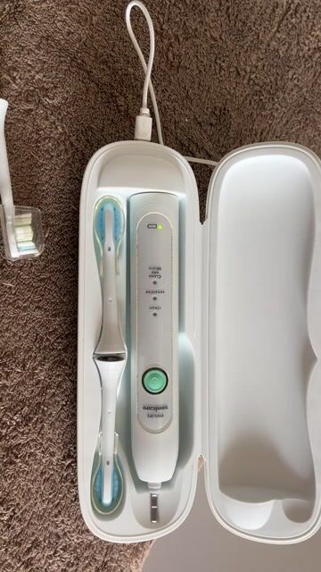 Hộp sạc Philips Sonicare DiamondClean Trắng. Mua bán Thiết bị vệ sinh, nhà tắm tại Thành phố Bà Rịa Bà Rịa - Vũng Tàu được đăng bởi Min Nguyen hình 1