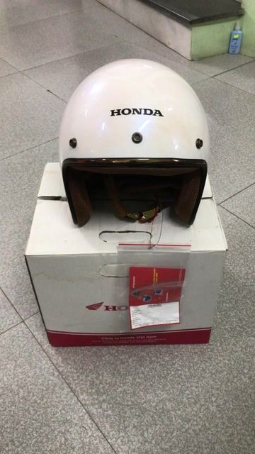 Mũ bảo hiểm HONDA chính hãng mới 100%. Mua bán Phụ tùng xe tại Huyện Đông Anh Hà Nội được đăng bởi Louis Nguyen hình 1