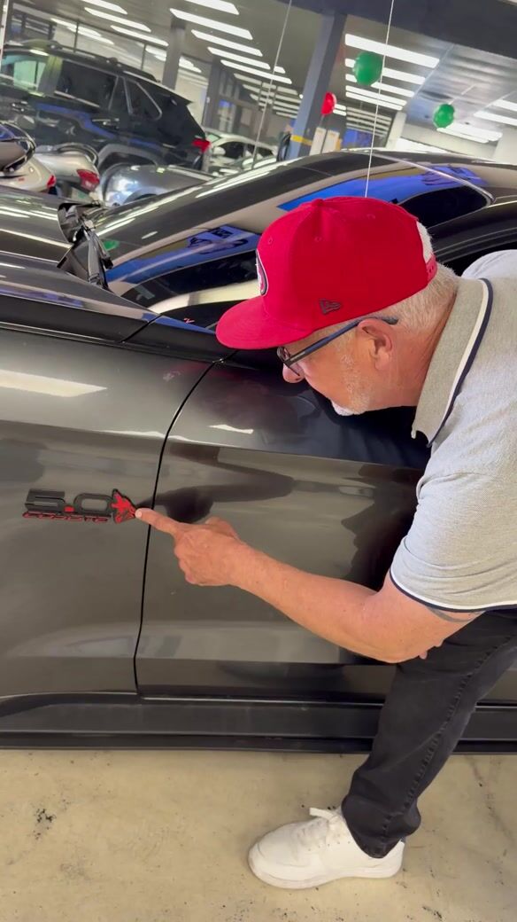 2016 Ford Mustang video thumbnail