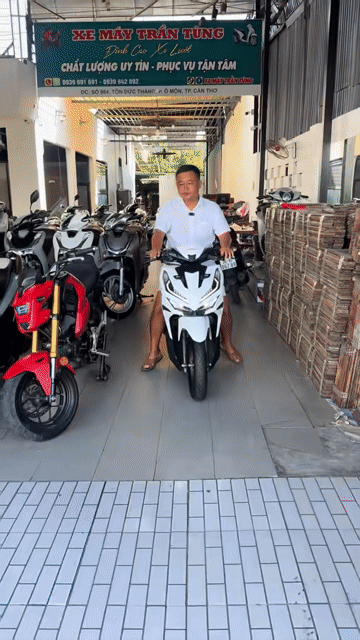 Honda Vario 125 2025 Trắng 800km. Mua bán Xe máy tại Quận Ô Môn Cần Thơ được đăng bởi Trần Tùng hình 1