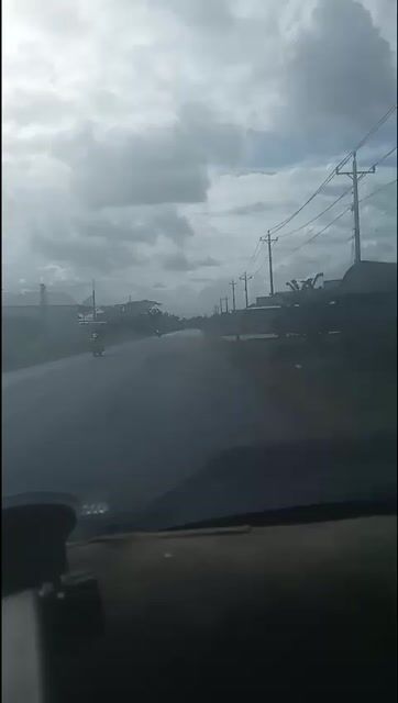 Ô tô 2004 màu Trắng. Mua bán Ô tô tại Thành phố Cà Mau Cà Mau được đăng bởi Begin hình 1