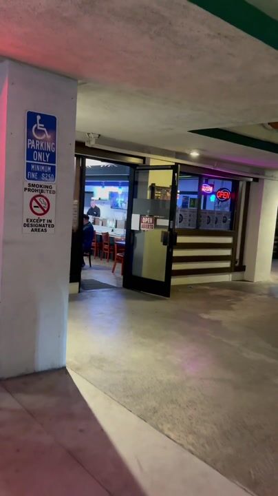 At my Happy Place 🤤 Fresh Sushi 🍣 & Baked Musssels 🦪 