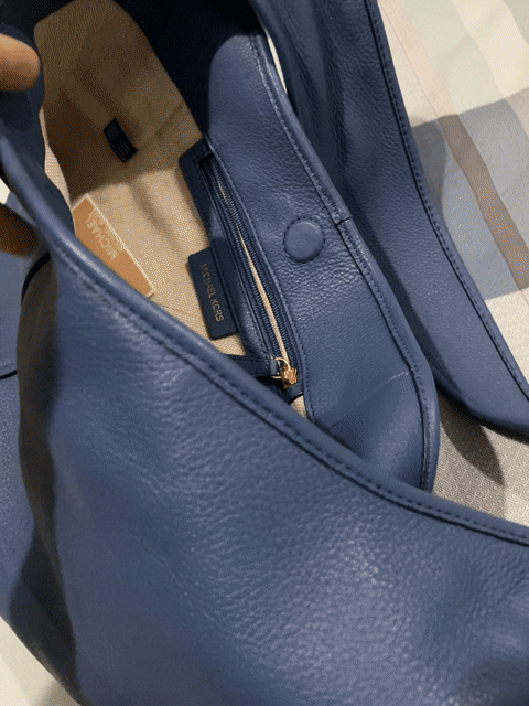 Túi xách Michael Kors Nữ Da Xanh Mới. Mua bán Túi xách tại Quận Long Biên Hà Nội được đăng bởi Lê Giang hình 1