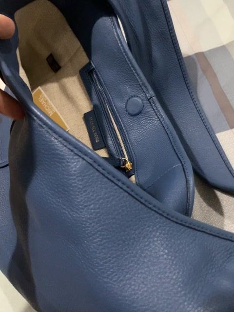 Túi xách Michael Kors Nữ Da Xanh Mới. Mua bán Túi xách tại Quận Long Biên Hà Nội được đăng bởi Lê Giang hình 1