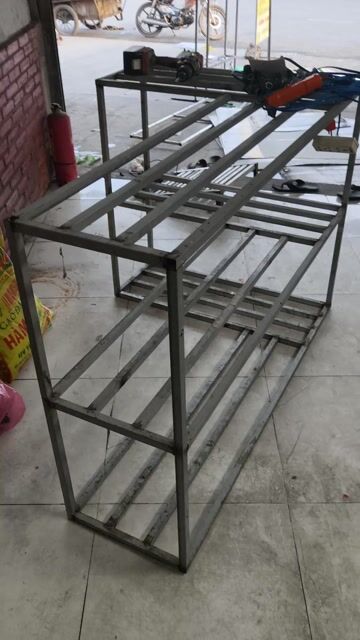Kệ kim loại 125x80cm màu xám. Mua bán Tủ, kệ gia đình tại Thành phố Thuận An Bình Dương được đăng bởi Huy Pham hình 1