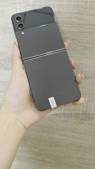 Samsung Z Flip 4 256GB Đen. Mua bán Điện thoại tại Quận Gò Vấp Tp Hồ Chí Minh được đăng bởi KGPHONE  Điện Thoại Di Động giá tốt  hình 1