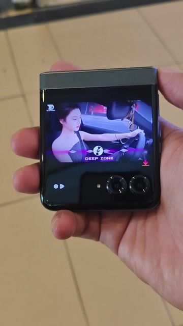 Motorola Razr 50s 256GB Xám. Mua bán Điện thoại tại Quận 5 Tp Hồ Chí Minh được đăng bởi thanh liêm hình 1