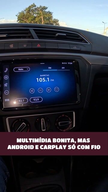 MULTIMÍDIA BONITA, MAS ANDROID E CARPLAY SÓ COM FIO