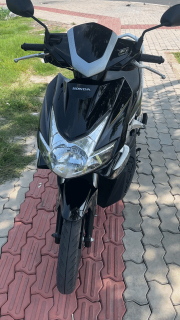 Honda Air Blade Đen bạc Đã sử dụng. Mua bán Xe máy tại Quận 12 Tp Hồ Chí Minh được đăng bởi văn cẩm hình 1