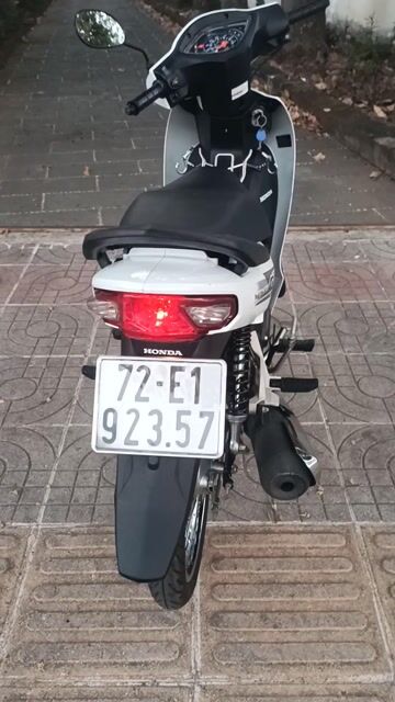 Honda Wave 2024 Trắng. Mua bán Xe máy tại Thành phố Bà Rịa Bà Rịa - Vũng Tàu được đăng bởi  THANH KIM hình 1