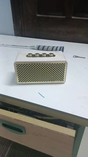 Loa Bluetooth di động màu Trắng. Mua bán Tivi, Âm thanh tại Thành phố Thanh Hóa Thanh Hóa được đăng bởi thanh nguyen hình 1