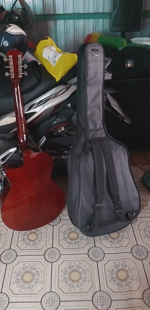 Đàn guitar Yamaha Nâu nhạt Rất mới. Mua bán Nhạc cụ tại Thị xã Tân Châu An Giang được đăng bởi  Hoang lanh hình 1