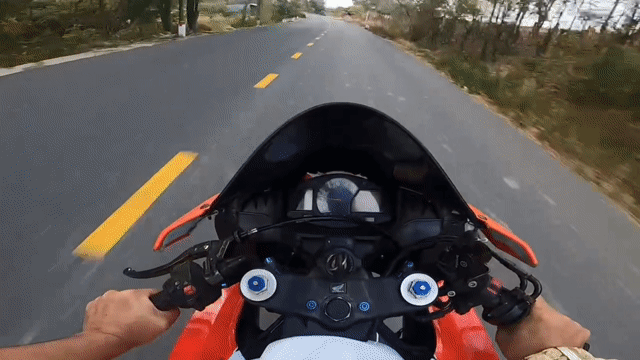 Honda CBR600RR Đỏ Trắng Xanh. Mua bán Xe máy tại Huyện Hàm Thuận Bắc Bình Thuận được đăng bởi Hoàng Sơn hình 1