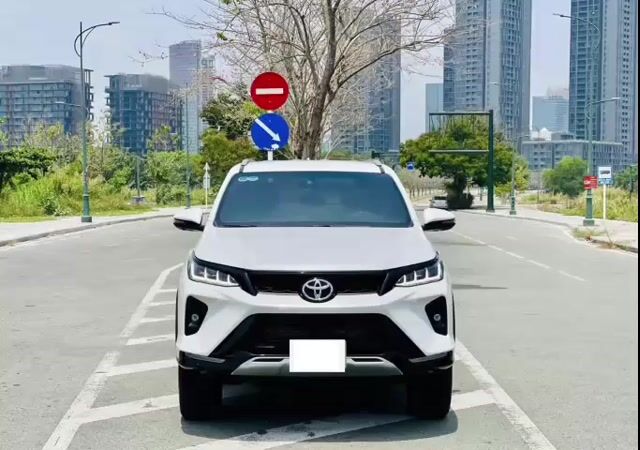 Toyota Fortuner Legender 2023 2.4L 4x2 AT 34000 Km. Mua bán Ô tô tại Thành phố Thủ Đức Tp Hồ Chí Minh được đăng bởi Đức Tứ Bánh hình 1
