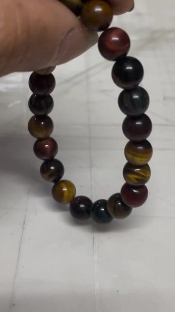 Vòng tay đá mắt hổ tự nhiên đa sắc. Mua bán Phụ kiện thời trang khác tại Quận Ba Đình Hà Nội được đăng bởi Phong Thủy hình 1