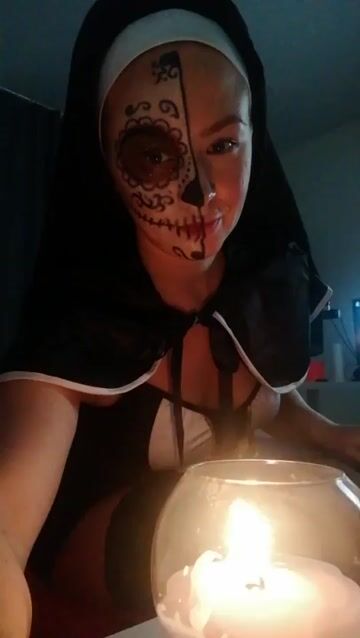 Model - Vikky skinny