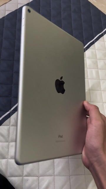 Apple iPad Air 3 64GB Bạc. Mua bán Máy tính bảng tại Thành phố Thanh Hóa Thanh Hóa được đăng bởi Nguyễn Việt Anh hình 1
